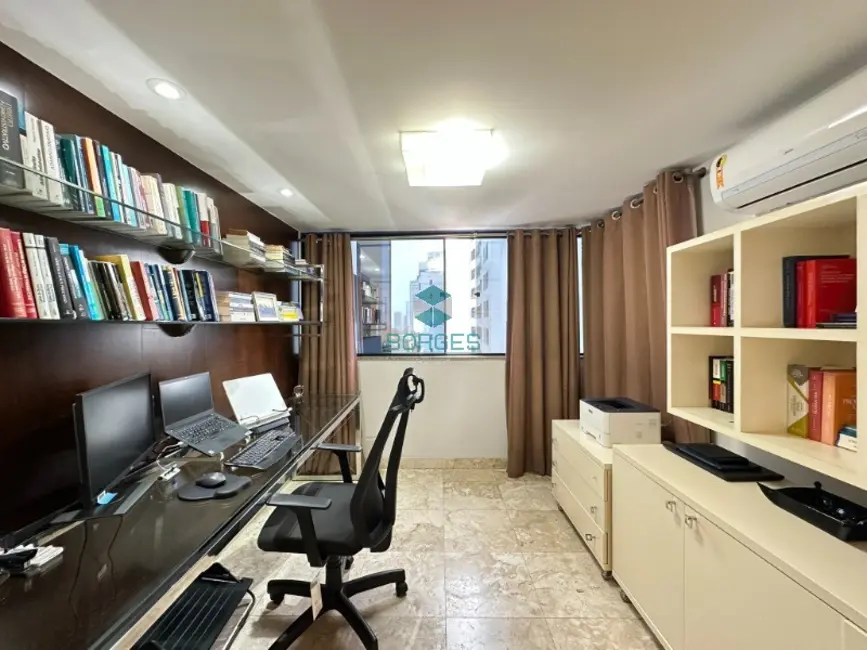 Foto 9 de Apartamento com 3 quartos à venda, 176m2 em Salvador - BA