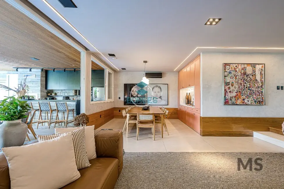 Casa de Condomínio com 5 quartos à venda, 660m2 em Alphaville II, Salvador - BA - imagem 8 Foto 8 de Casa de Condomínio com 5 quartos à venda, 660m2 em Alphaville II, Salvador - BA