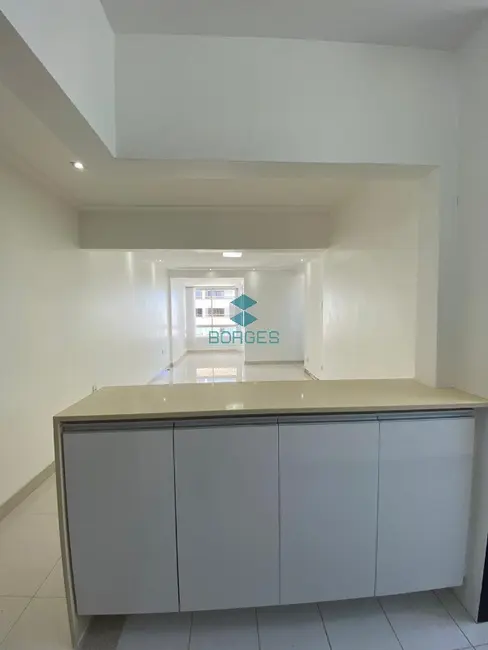 Apartamento com 2 quartos à venda, 57m2 em Jardim Apipema, Salvador - BA - imagem 3 Foto 3 de Apartamento com 2 quartos à venda, 57m2 em Jardim Apipema, Salvador - BA