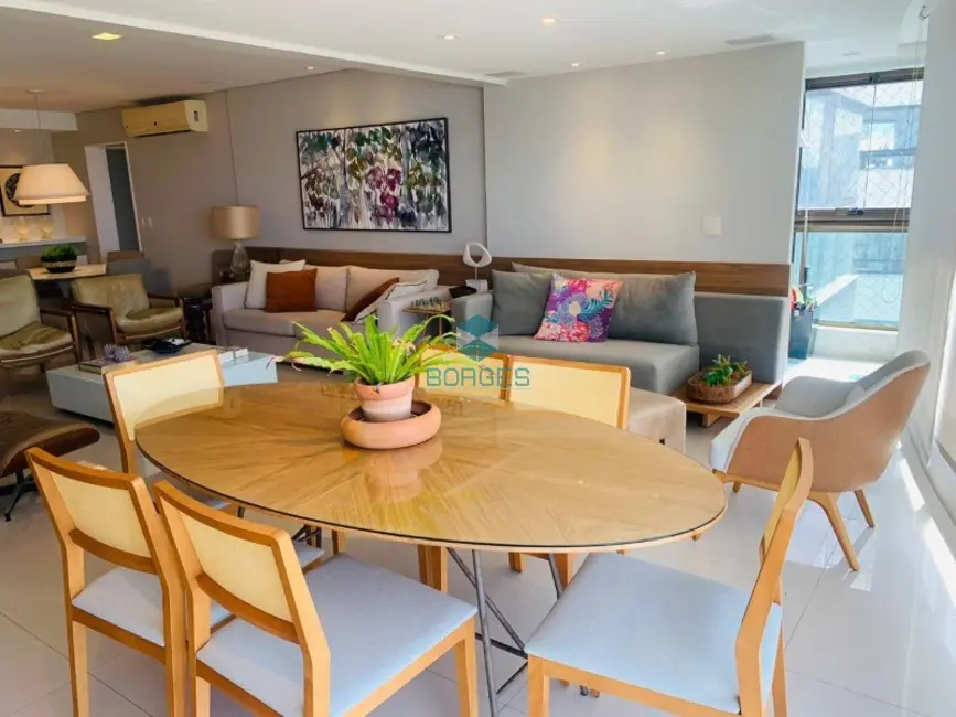 Foto 4 de Apartamento com 4 quartos à venda, 147m2 em Armação, Salvador - BA