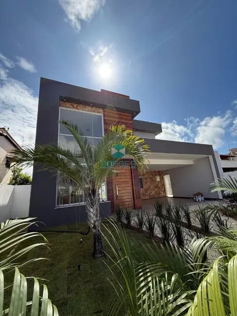 Foto 1 de Casa de Condomínio com 4 quartos à venda, 270m2 em Camacari - BA