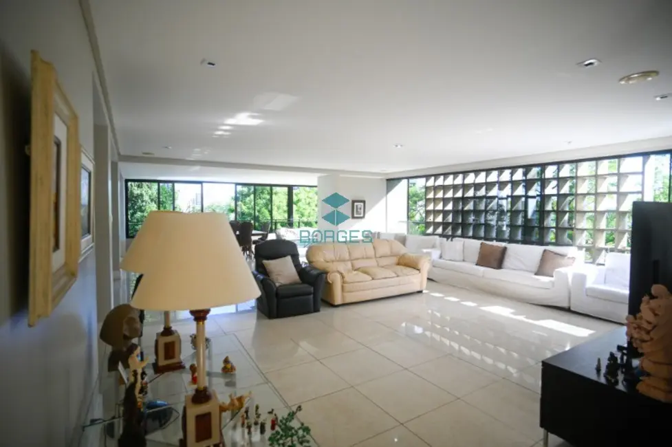 Foto 1 de Apartamento com 4 quartos à venda, 287m2 em Acupe de Brotas, Salvador - BA