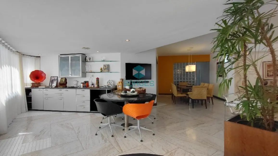 Foto 4 de Apartamento com 4 quartos à venda, 255m2 em Horto Florestal, Salvador - BA