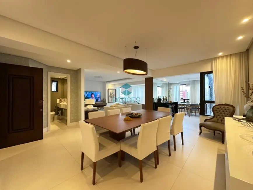 Foto 2 de Apartamento com 4 quartos à venda, 220m2 em Graça, Salvador - BA