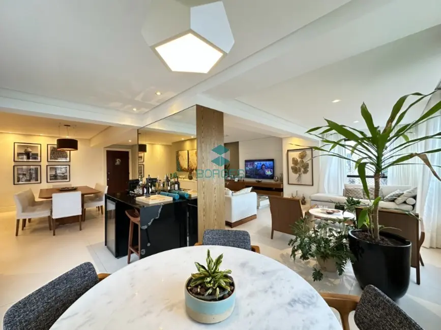 Foto 6 de Apartamento com 4 quartos à venda, 220m2 em Graça, Salvador - BA