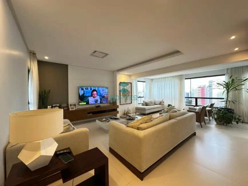 Foto 4 de Apartamento com 4 quartos à venda, 220m2 em Graça, Salvador - BA