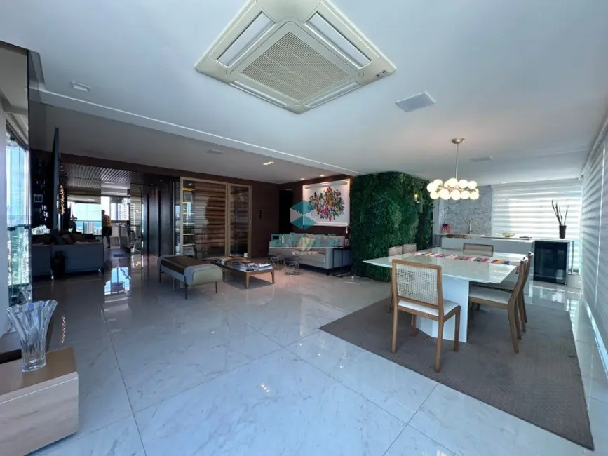 Apartamento com 3 quartos à venda, 183m2 em Graça, Salvador - BA - imagem 1 Foto 1 de Apartamento com 3 quartos à venda, 183m2 em Graça, Salvador - BA