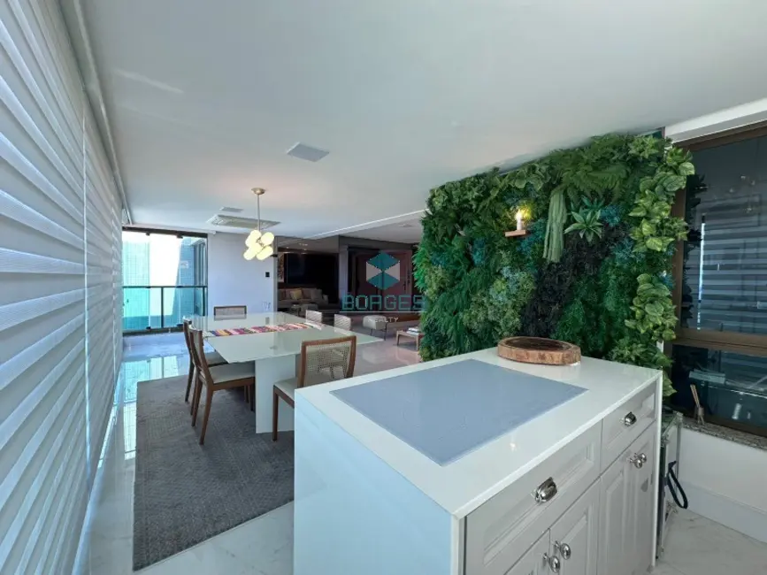 Apartamento com 3 quartos à venda, 183m2 em Graça, Salvador - BA - imagem 3 Foto 3 de Apartamento com 3 quartos à venda, 183m2 em Graça, Salvador - BA