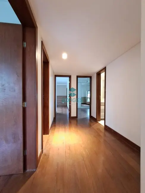 Apartamento com 4 quartos à venda, 171m2 em Jardim Apipema, Salvador - BA - imagem 8 Foto 8 de Apartamento com 4 quartos à venda, 171m2 em Jardim Apipema, Salvador - BA