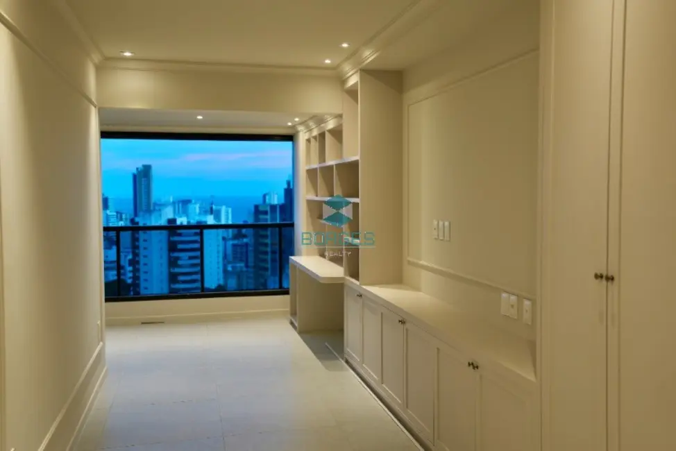 Apartamento com 1 quarto à venda, 50m2 em Graça, Salvador - BA - imagem 3 Foto 3 de Apartamento com 1 quarto à venda, 50m2 em Graça, Salvador - BA