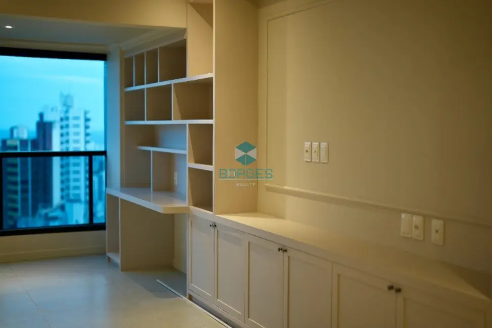 Apartamento com 1 quarto à venda, 50m2 em Graça, Salvador - BA - imagem 2 Foto 2 de Apartamento com 1 quarto à venda, 50m2 em Graça, Salvador - BA