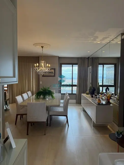 Foto 4 de Apartamento com 3 quartos à venda, 206m2 em Santa Mônica, Feira De Santana - BA