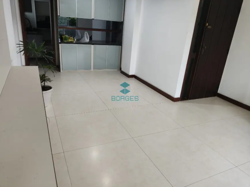 Apartamento com 3 quartos à venda, 99m2 em Graça, Salvador - BA - imagem 2 Foto 2 de Apartamento com 3 quartos à venda, 99m2 em Graça, Salvador - BA