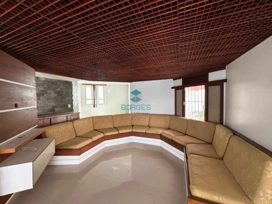 Casa com 4 quartos à venda, 380m2 em Pituba, Salvador - BA - imagem 9 Foto 9 de Casa com 4 quartos à venda, 380m2 em Pituba, Salvador - BA