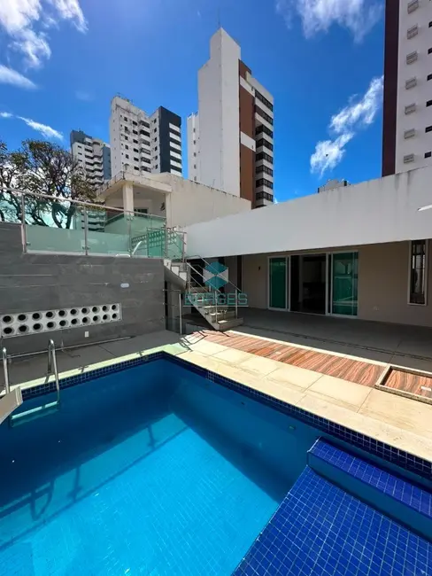 Casa com 4 quartos à venda, 380m2 em Pituba, Salvador - BA - imagem 3 Foto 3 de Casa com 4 quartos à venda, 380m2 em Pituba, Salvador - BA