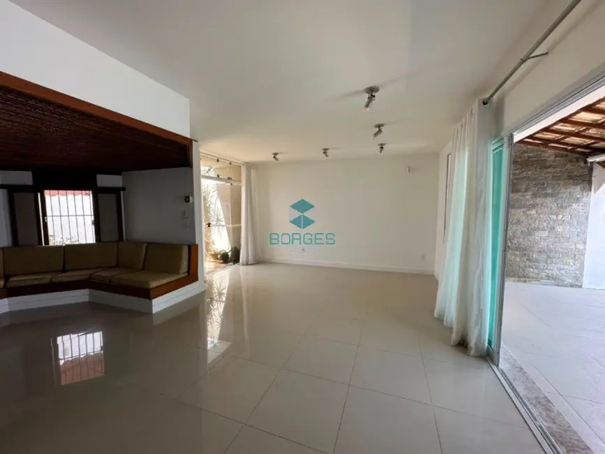 Casa com 4 quartos à venda, 380m2 em Pituba, Salvador - BA - imagem 8 Foto 8 de Casa com 4 quartos à venda, 380m2 em Pituba, Salvador - BA