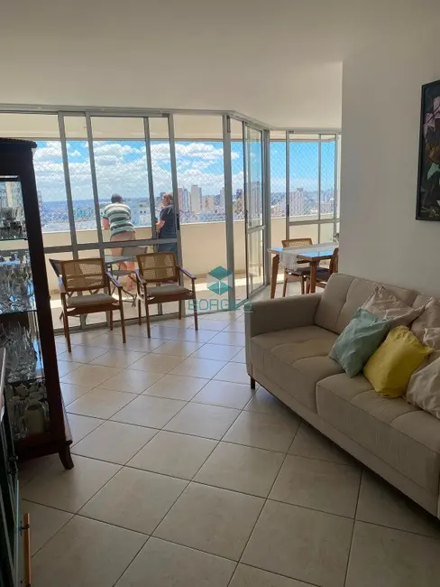Apartamento com 3 quartos à venda, 138m2 em Campo Grande, Salvador - BA - imagem 1 Foto 1 de Apartamento com 3 quartos à venda, 138m2 em Campo Grande, Salvador - BA
