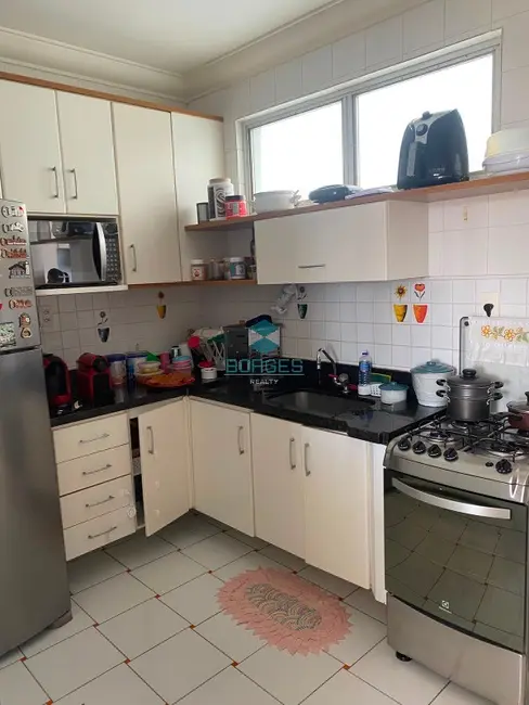 Apartamento com 3 quartos à venda, 138m2 em Campo Grande, Salvador - BA - imagem 9 Foto 9 de Apartamento com 3 quartos à venda, 138m2 em Campo Grande, Salvador - BA