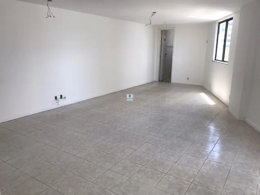 Foto 16 de Loja para alugar, 1375m2 em Caminho das Árvores, Salvador - BA