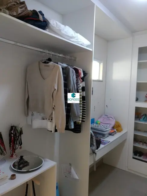 Foto 8 de Casa de Condomínio com 5 quartos à venda, 260m2 em Santa Mônica, Feira De Santana - BA