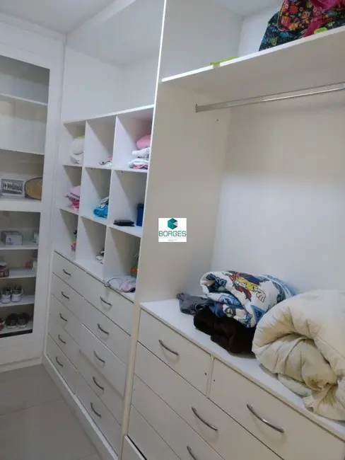 Foto 9 de Casa de Condomínio com 5 quartos à venda, 260m2 em Santa Mônica, Feira De Santana - BA