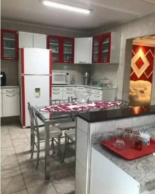 Foto 1 de Casa com 4 quartos à venda, 125m2 em Jardim Bom Pastor, Carapicuiba - SP