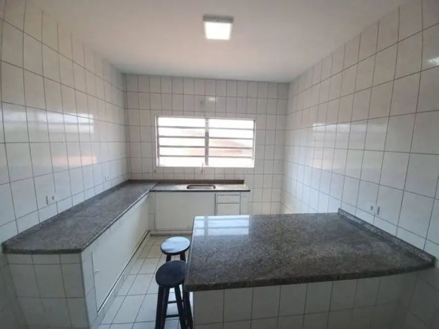 Casa com 4 quartos à venda, 214m2 em Jardim Regina Alice, Barueri - SP - imagem 8 Foto 8 de Casa com 4 quartos à venda, 214m2 em Jardim Regina Alice, Barueri - SP