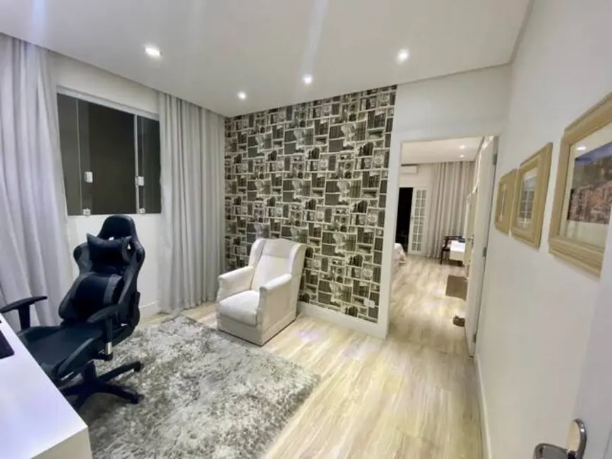 Foto 6 de Casa com 4 quartos à venda, 263m2 em Jardim Europa, Jandira - SP