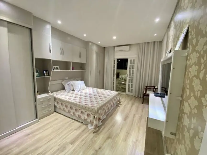 Foto 8 de Casa com 4 quartos à venda, 263m2 em Jardim Europa, Jandira - SP