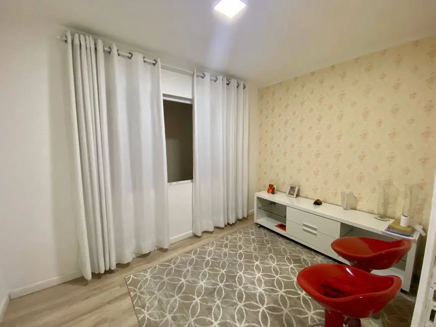 Foto 9 de Casa com 4 quartos à venda, 263m2 em Jardim Europa, Jandira - SP