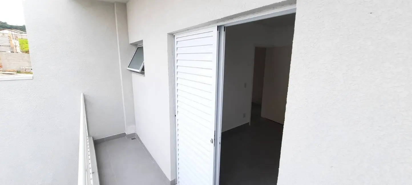 Sobrado com 3 quartos à venda, 100m2 em Chácara Roselândia, Cotia - SP - imagem 2 Foto 2 de Sobrado com 3 quartos à venda, 100m2 em Chácara Roselândia, Cotia - SP