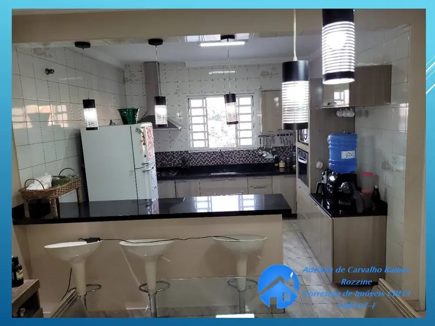 Foto 1 de Casa com 4 quartos à venda, 310m2 em Jardim Europa, Jandira - SP
