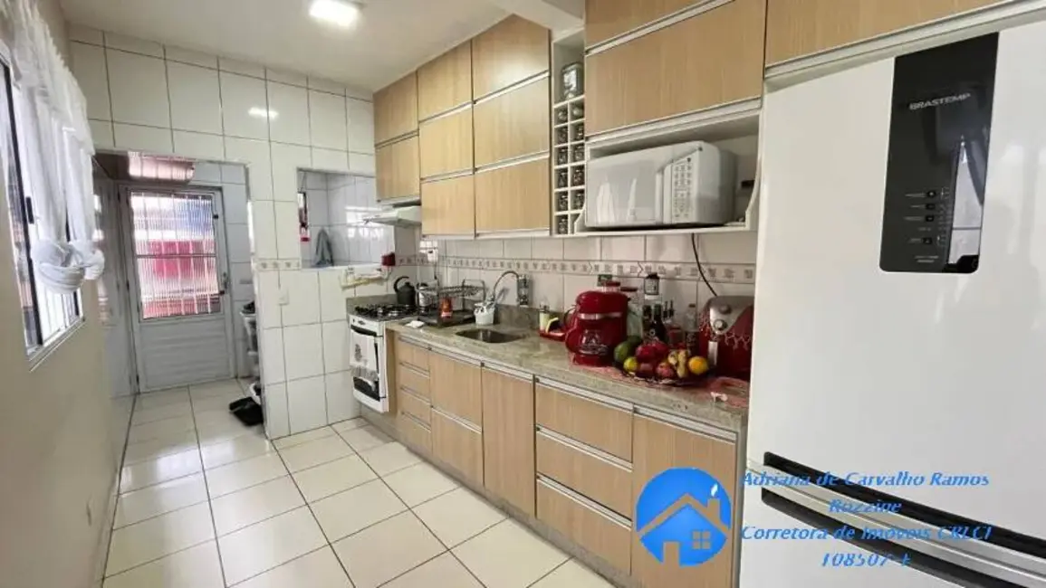 Foto 2 de Casa com 2 quartos à venda, 84m2 em Vila Silviânia, Carapicuiba - SP