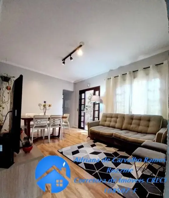 Foto 2 de Casa com 2 quartos à venda, 128m2 em Jardim Sabiá, Cotia - SP