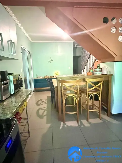 Foto 4 de Casa com 2 quartos à venda, 180m2 em Centro, Jandira - SP