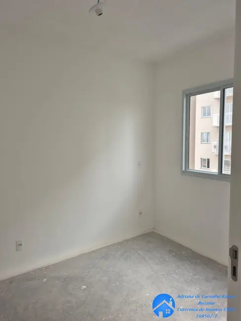 Foto 4 de Apartamento com 2 quartos à venda, 40m2 em Vila Sul Americana, Carapicuiba - SP