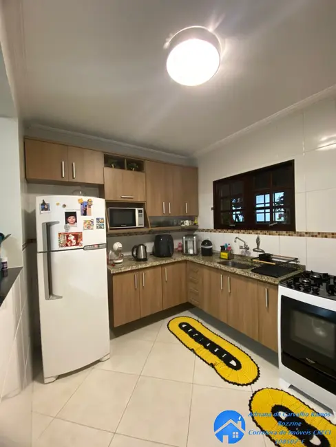 Foto 1 de Casa com 3 quartos à venda, 230m2 em Vila Sul Americana, Carapicuiba - SP
