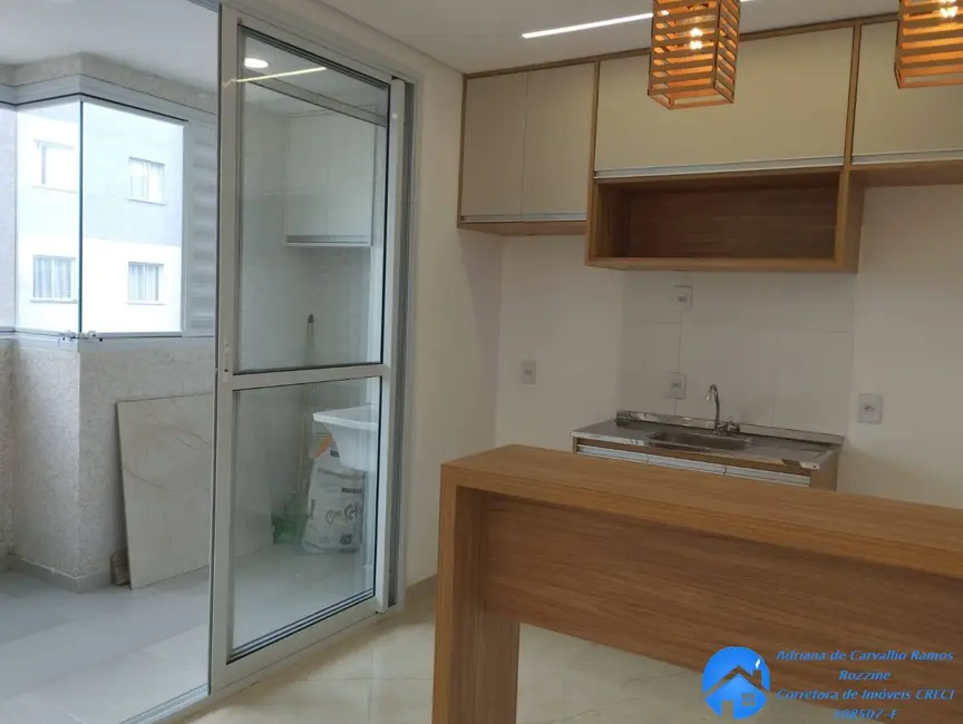 Foto 3 de Apartamento com 2 quartos à venda, 38m2 em Vila Sul Americana, Carapicuiba - SP