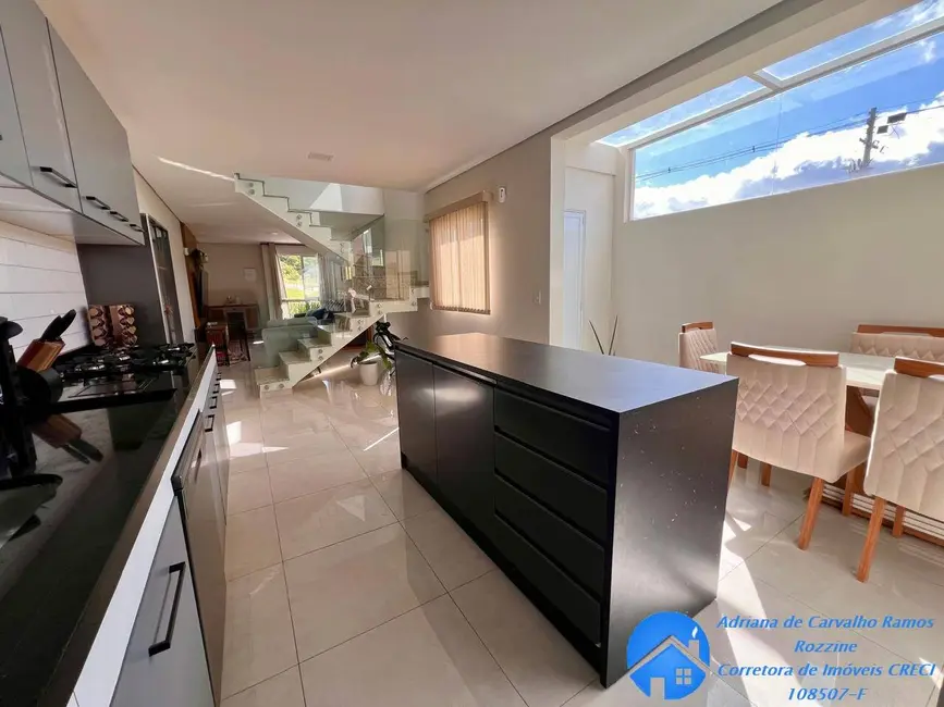 Foto 3 de Casa de Condomínio com 3 quartos à venda, 125m2 em das Pedras, Cotia - SP