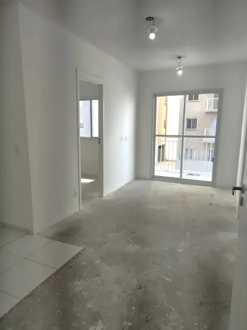 Foto 1 de Apartamento com 2 quartos à venda, 45m2 em Vila Sul Americana, Carapicuiba - SP