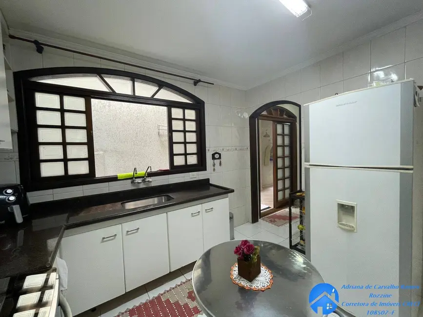 Foto 9 de Casa com 3 quartos à venda, 242m2 em Vila Barros,  - SP