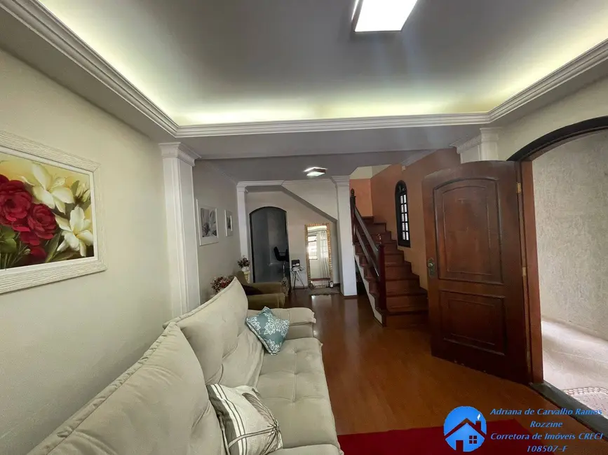 Foto 1 de Casa com 3 quartos à venda, 242m2 em Vila Barros,  - SP