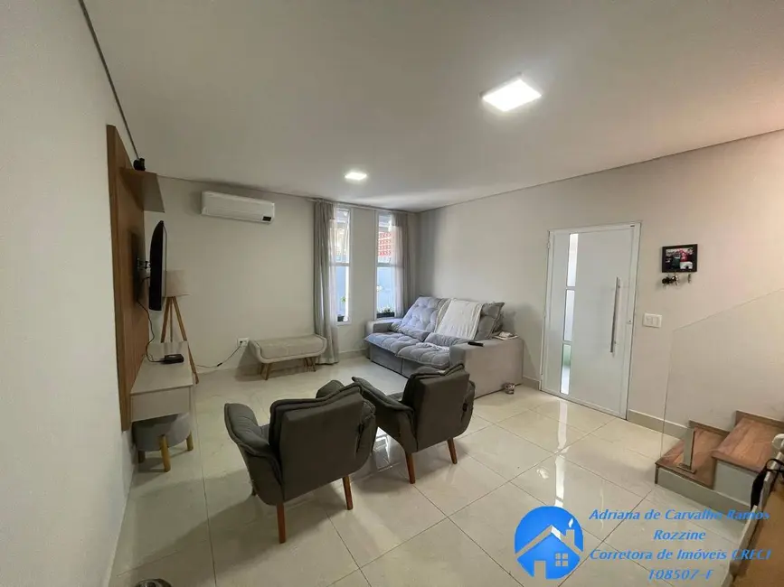 Foto 6 de Casa com 2 quartos à venda, 150m2 em Chácara Adriana Aparecida, Carapicuiba - SP