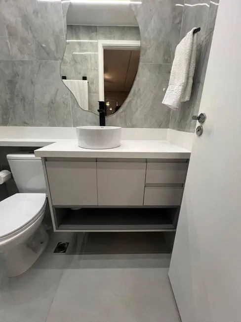 Foto 9 de Apartamento com 2 quartos à venda, 60m2 em Vila Londrina Votupoca, Barueri - SP