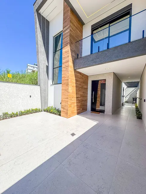 Foto 3 de Casa com 3 quartos à venda, 125m2 em Barueri - SP