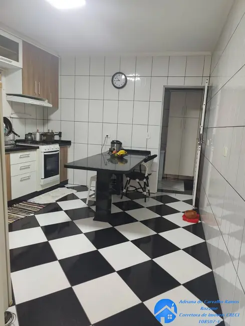 Foto 1 de Casa com 2 quartos à venda, 400m2 em Parque Santa Teresa, Carapicuiba - SP