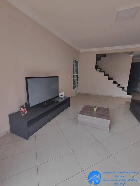Foto 4 de Casa com 2 quartos à venda, 400m2 em Parque Santa Teresa, Carapicuiba - SP