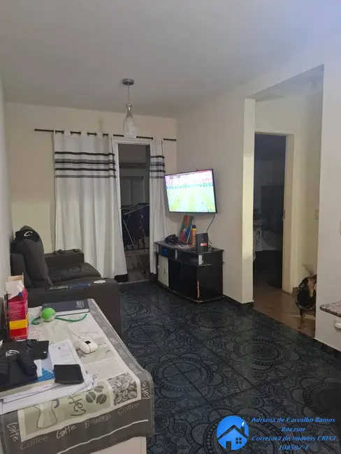 Apartamento com 2 quartos à venda, 50m2 em Parque Roseira, Carapicuiba - SP - imagem 4 Foto 4 de Apartamento com 2 quartos à venda, 50m2 em Parque Roseira, Carapicuiba - SP