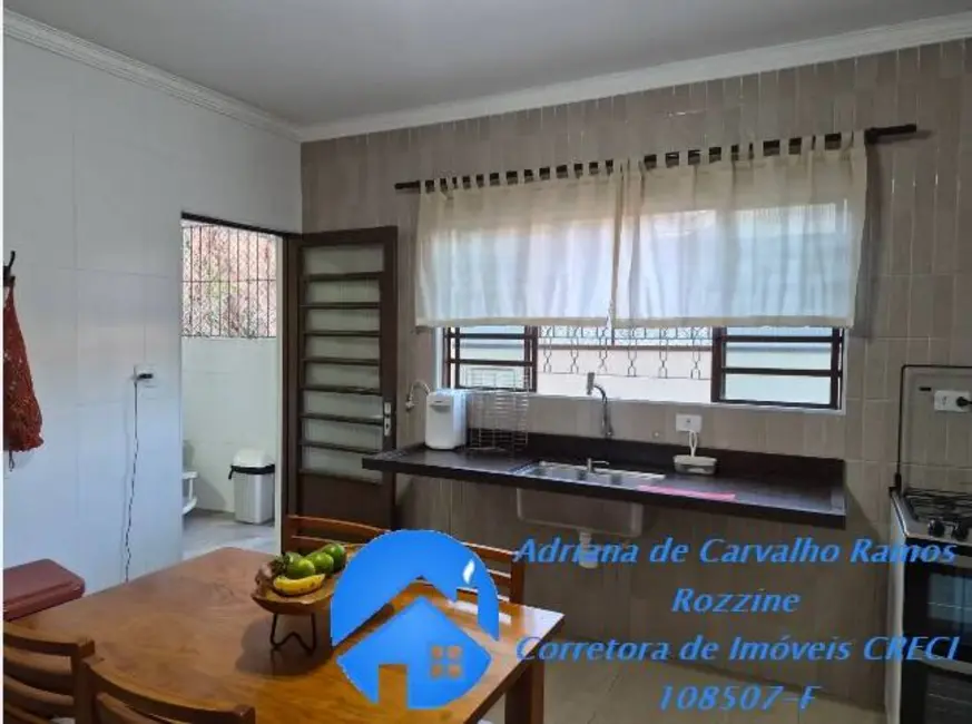 Foto 1 de Casa com 2 quartos à venda, 156m2 em Parque Santa Teresa, Carapicuiba - SP