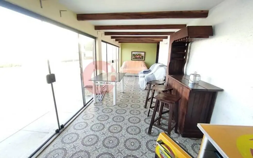 Cobertura com 6 quartos à venda, 220m2 em Centro, Cabo Frio - RJ - imagem 4 Foto 4 de Cobertura com 6 quartos à venda, 220m2 em Centro, Cabo Frio - RJ